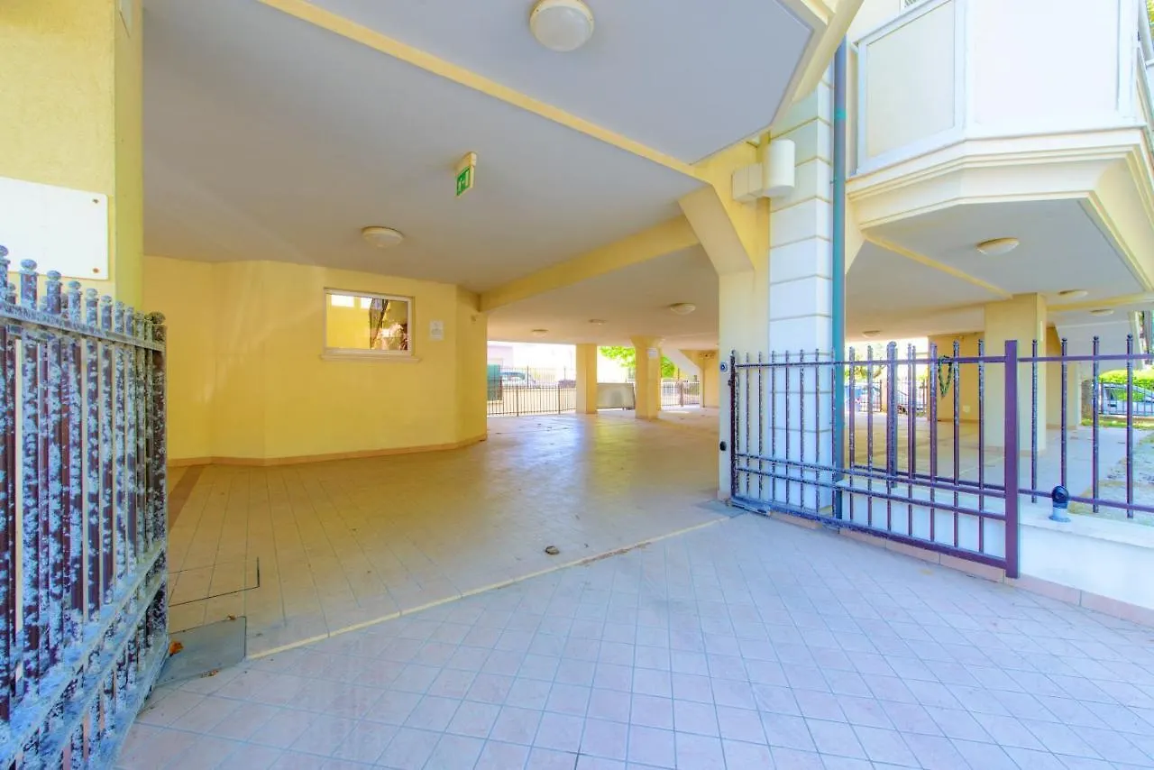 Comfortable Apartment In Rimini 50 M² Near The Beach