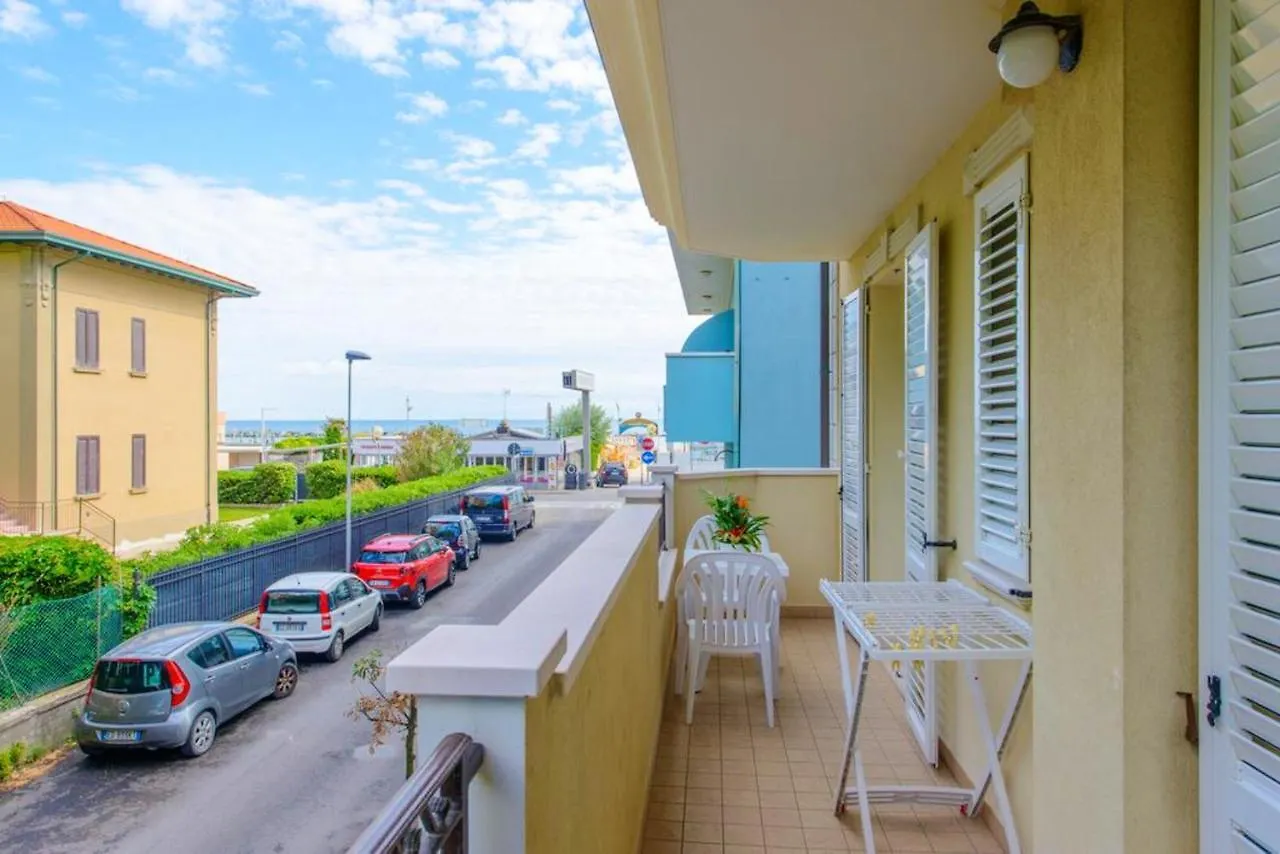 Comfortable Apartment In Rimini 50 M² Near The Beach